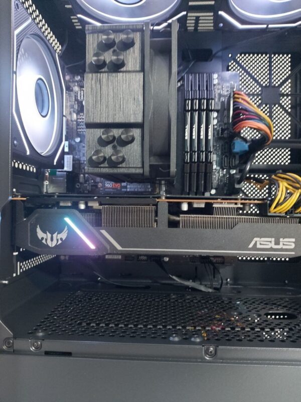 Ігровий ПК Prologix GM-01MAB Tower / Intel Core i5-9600K (6 ядер по 3.7 - 4.6 GHz) / 32 GB DDR4 / 250 GB SSD M.2 + 1000 GB HDD / AMD Radeon RX 5700 XT, 8 GB GDDR6, 256-bit / 650W + Кабелі підключення, перехідник, пульт управління - Зображення 3