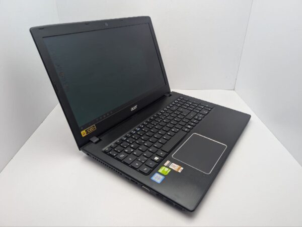 Ноутбук Acer Aspire E5-575G / 15.6" (1920x1080) IPS / Intel Core i7-7500U (2 (4) ядра по 2.7 - 3.5 GHz) / 16 GB DDR4 / 512 GB SSD / nVidia GeForce 940MX, 2 GB GDDR5, 64-bit / WebCam / DVD-ROM - Зображення 5