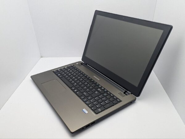 Ноутбук Medion E6239E / 15.6" (1366x768) TN Touch / Intel Pentium N3530 (4 ядра по 2.16 - 2.58 GHz) / 8 GB DDR3 / 120 GB SSD / Intel HD Graphics / WebCam / DVD-ROM - Зображення 7