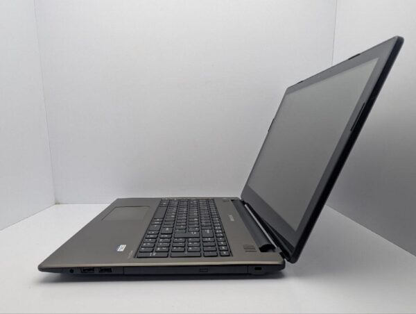 Ноутбук Medion E6239E / 15.6" (1366x768) TN Touch / Intel Pentium N3530 (4 ядра по 2.16 - 2.58 GHz) / 8 GB DDR3 / 120 GB SSD / Intel HD Graphics / WebCam / DVD-ROM - Зображення 5