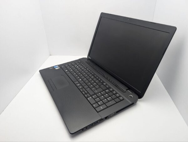 Ноутбук Toshiba Satellite Pro C70-B / 17.3" (1600x900) TN / Intel Core i5-4210U (2 (4) ядра по 1.7 - 2.7 GHz) / 8 GB DDR3 / 240 GB SSD / Intel HD Graphics 4400 / WebCam / DVD-ROM - Зображення 7