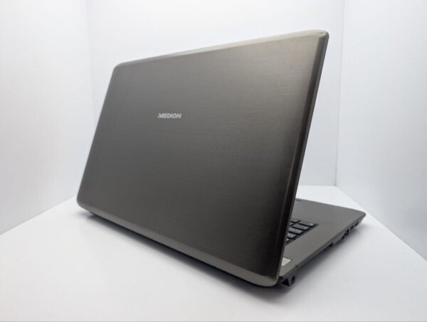 Ноутбук Medion Akoya E7225 / 17.3" (1600x900) TN / Intel Celeron N2840 (2 ядра по 2.16 - 2.58 GHz) / 8 GB DDR3 / 120 GB SSD / Intel HD Graphics / WebCam / DVD-ROM / АКБ не тримає - Зображення 8