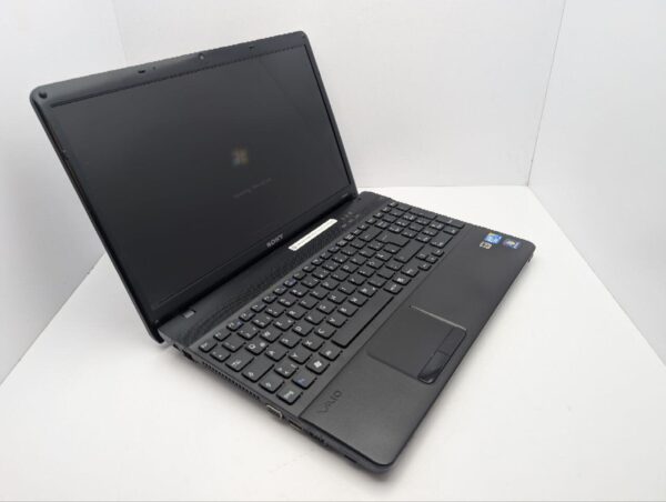 Ноутбук Sony VPC-EB4L1E / 15.6" (1366x768) TN / Intel Core i3-380M (2 ядра по 2.5 GHz) / 6 GB DDR3 / 750 GB HDD / Intel HD Graphics / WebCam / DVD-ROM - Зображення 6