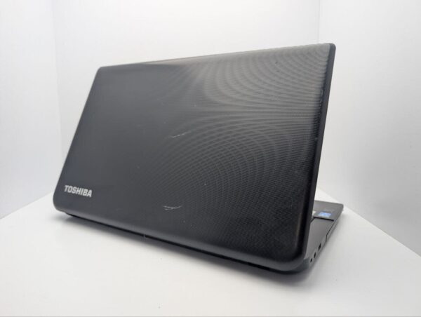 Ноутбук Toshiba Satellite Pro C70-B / 17.3" (1600x900) TN / Intel Core i5-4210U (2 (4) ядра по 1.7 - 2.7 GHz) / 8 GB DDR3 / 240 GB SSD / Intel HD Graphics 4400 / WebCam / DVD-ROM - Зображення 8