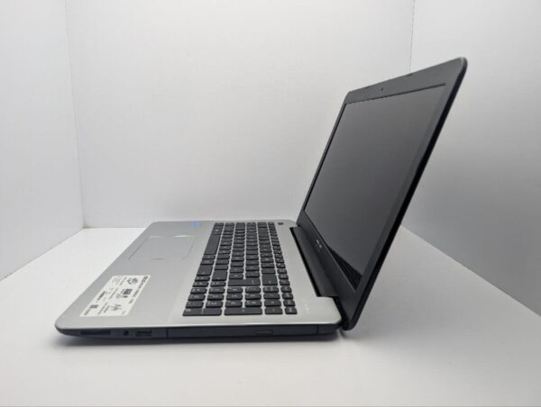 Ноутбук Asus F555L / 15.6" (1366x768) TN / Intel Core i3-5005U (2 (4) ядра по 2.0 GHz) / 8 GB DDR3 / 240 GB SSD / Intel HD Graphics 5500 / WebCam / DVD-ROM - Зображення 5