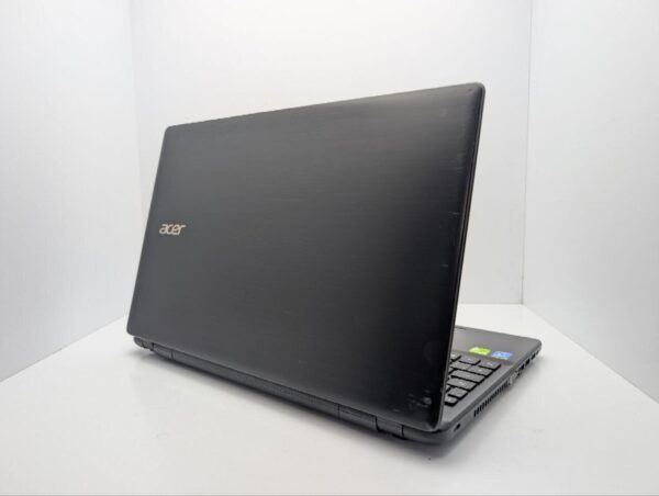 Ноутбук Acer Aspire E5-571G / 15.6" (1366x768) TN / Intel Core i3-4005U (2 (4) ядра по 1.7 GHz) / 6 GB DDR3 / 500 GB HDD / nVidia GeForce 820M, 1 GB GDDR3, 64-bit / WebCam / DVD-ROM - Зображення 8