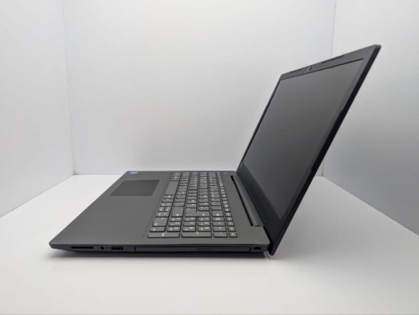 Ноутбук Lenovo IdeaPad V130-15IKB / 15.6'' (1366x768) TN / Intel Celeron 3867U (2 (4) ядра по 1.8 GHz) / 12 GB DDR4 / 500 GB SSD / Intel HD Graphics 610 / WebCam - Зображення 5