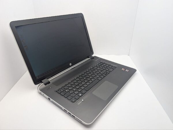 Ноутбук HP Pavilion 17-f005sr / 17.3" (1600x900) TN / AMD A8-6410 (4 ядра по 2.0 - 2.4 GHz) / 8 GB DDR3 / 240 GB SSD / AMD Radeon R7 M260, 2 GB GDDR3, 64-bit / WebCam / DVD-ROM - Зображення 6