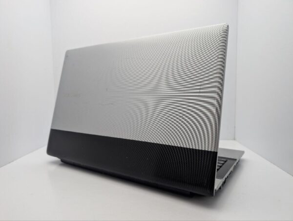 Ноутбук Samsung RV515 / 15.6" (1366x768) TN / AMD E-450 (2 ядра по 1.65 GHz) / 8 GB DDR3 / 1000 GB HDD / AMD Radeon HD 6470M, 512 MB GDDR3, 64-bit / WebCam - Зображення 8
