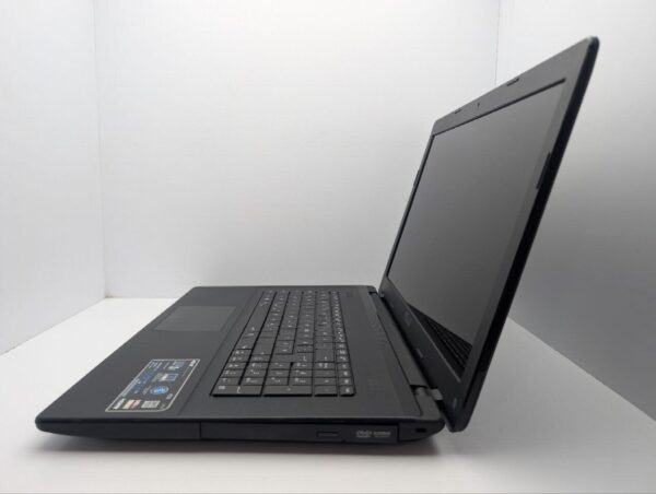 Ноутбук Asus F75A / 17.3'' (1600x900) TN / Intel Pentium B980 (2 ядра по 2.4 GHz) / 8 GB DDR3 / 500 GB HDD / Intel Graphics / WebCam / DVD-ROM - Зображення 5