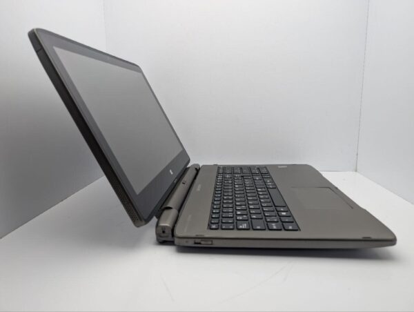 Ноутбук Medion S6214T / 15.6" (1366x768) TN Touch / Intel Pentium N3540 (4 ядра по 2.16 - 2.66 GHz) / 4 GB DDR3 / 60 GB SSD + 500 GB HDD / Intel HD Graphics / WebCam / DVD-ROM / АКБ не тримає - Зображення 4