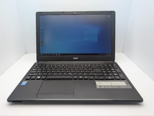 Ноутбук Acer Aspire E1-510 / 15.6" (1366x768) TN / Intel Pentium N3520 (4 ядра по 2.17 - 2.42 GHz) / 8 GB DDR3 / 240 GB SSD / Intel HD Graphics / WebCam / DVD-ROM - Зображення 2