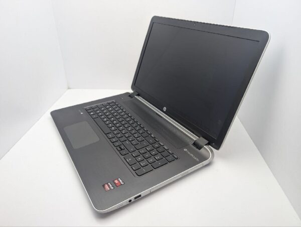 Ноутбук HP Pavilion 17-f005sr / 17.3" (1600x900) TN / AMD A8-6410 (4 ядра по 2.0 - 2.4 GHz) / 8 GB DDR3 / 240 GB SSD / AMD Radeon R7 M260, 2 GB GDDR3, 64-bit / WebCam / DVD-ROM - Зображення 7