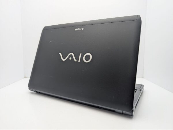Ноутбук Sony VPC S13 / 13.3" (1366x768) TN / Intel Core i5-580M (2 (4) ядра по 2.6 - 3.3 GHz) / 6 GB DDR3 / 500 GB HDD / nVidia GeForce 310M, 512 MB GDDR3, 64-bit / WebCam / DVD-ROM - Зображення 8