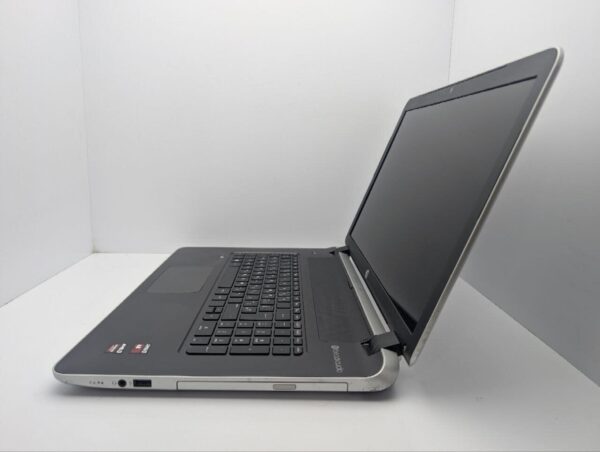 Ноутбук HP Pavilion 17-f005sr / 17.3" (1600x900) TN / AMD A8-6410 (4 ядра по 2.0 - 2.4 GHz) / 8 GB DDR3 / 240 GB SSD / AMD Radeon R7 M260, 2 GB GDDR3, 64-bit / WebCam / DVD-ROM - Зображення 5
