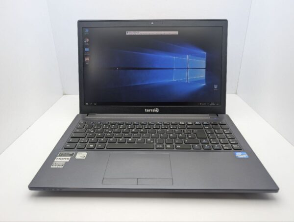 Ноутбук Terra Mobile 1548 / 15.6" (1920x1080) TN / Intel Core i3-4000M (2 (4) ядра по 2.4 GHz) / 8 GB DDR3 / 240 GB SSD / nVidia GeForce GT 740M, 2 GB GDDR3, 64-bit / WebCam / DVD-ROM - Зображення 2