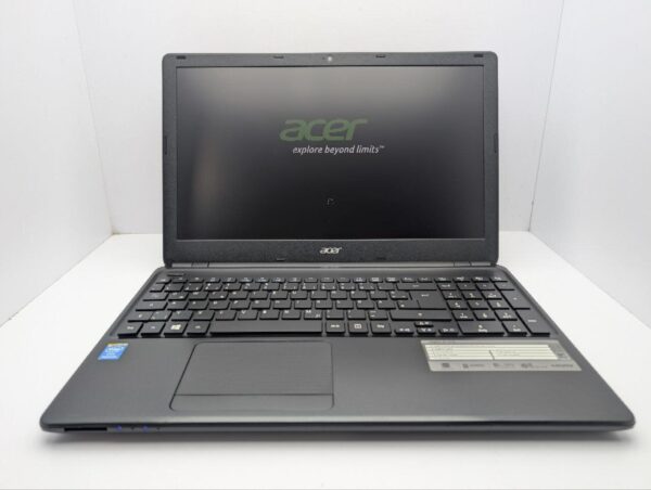 Ноутбук Acer Aspire E1-510 / 15.6" (1366x768) TN / Intel Pentium N3520 (4 ядра по 2.17 - 2.42 GHz) / 8 GB DDR3 / 240 GB SSD / Intel HD Graphics / WebCam / DVD-ROM - Зображення 3