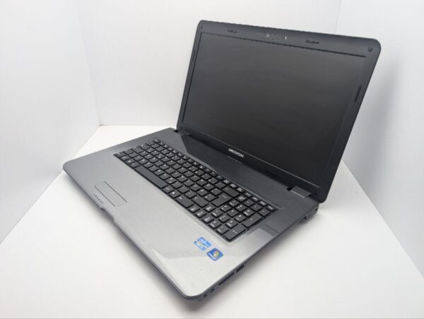 Ноутбук Medion Akoya P7624 / 17.3" (1600x900) TN / Intel Core i3-2350M (2 (4) ядра по 2.3 GHz) / 6 GB DDR3 / 1000 GB HDD / nVidia GeForce GT 630M, 1 GB GDDR5, 128-bit / WebCam / DVD-ROM - Зображення 7