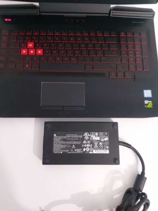 Ігровий ноутбук Б-клас HP Omen 17-265NGW / 17.3" (1920x1080) IPS / Intel Core i7-7700HQ (4 (8) ядра по 2.8 - 3.8 GHz) / 16 GB DDR4 / 1000 GB SSD M.2 / nVidia GeForce GTX 1050 Ti, 4 GB GDDR5, 128-bit / WebCam / DVD-ROM