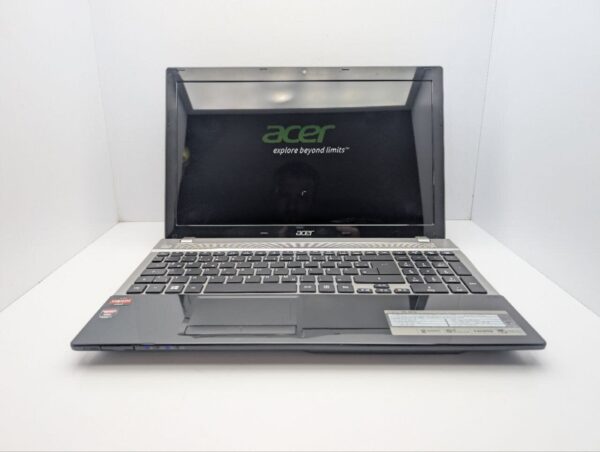 Ноутбук Acer Aspire V3-551G / 15.6" (1366x768) TN / AMD A10-4600M (4 ядра по 2.3 - 3.2 GHz) / 8 GB DDR3 / 1000 GB HDD / AMD Radeon HD 7670M, 2 GB GDDR3, 128-bit / WebCam / DVD-ROM - Зображення 3