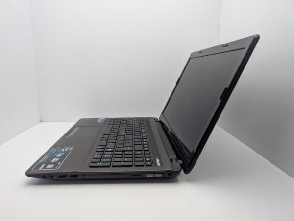 Ноутбук Asus A53S / 15.6" (1366x768) TN / Intel Core i5-2450M (2 (4) ядра по 2.5 - 3.1 GHz) / 8 GB DDR3 / 500 GB HDD / nVidia GeForce GT 630M, 1 GB GDDR5, 128-bit / WebCam / DVD-ROM - Зображення 5