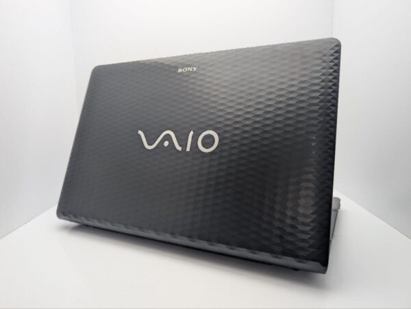 Ноутбук Sony VPCEJ / 17.3" (1600x900) TN / Intel Core i3-2350M (2 (4) ядра по 2.3 GHz) / 6 GB DDR3 / 640 GB HDD / nVidia GeForce 410M, 1 GB GDDR3, 64-bit / WebCam / DVD-ROM - Зображення 8