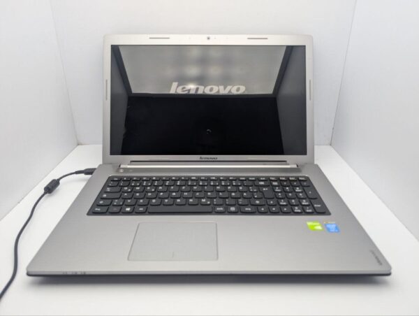 Ноутбук Б-клас Lenovo IdeaPad Z710 / 17.3" (1600x900) TN / Intel Core i5-4200M (2 (4) ядра по 2.5 - 3.1 GHz) / 8 GB DDR3 / 1000 GB HDD / nVidia GeForce GT 740M, 2 GB GDDR3, 64-bit / WebCam / DVD-ROM - Зображення 3