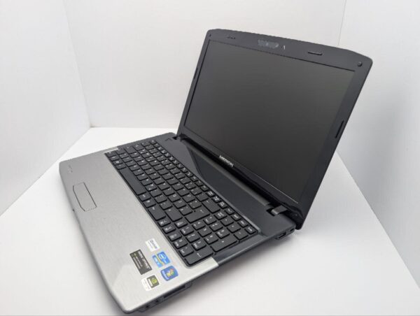 Ноутбук Medion Akoya P6812 / 15.6" (1366x768) TN / Intel Core i3-2330M (2 (4) ядра по 2.2 GHz) / 6 GB DDR3 / 750 GB HDD / nVidia GeForce GT 555M, 1 GB GDDR3, 128-bit / WebCam - Зображення 7