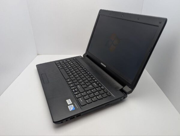 Ноутбук Medion Akoya E6227 / 15.6" (1366x768) TN / Intel Core i7-3630QM (4 (8) ядра по 2.4 - 3.4 GHz) / 8 GB DDR3 / 500 GB HDD / Intel HD Graphics 4000 / WebCam / DVD-ROM - Зображення 7