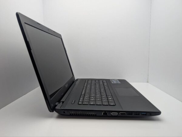 Ноутбук Asus F75A / 17.3'' (1600x900) TN / Intel Pentium B980 (2 ядра по 2.4 GHz) / 8 GB DDR3 / 500 GB HDD / Intel Graphics / WebCam / DVD-ROM - Зображення 4