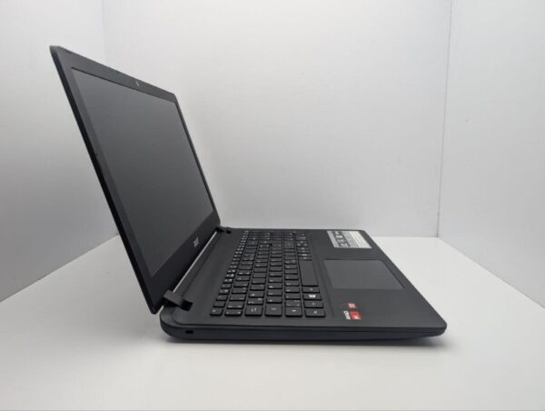 Ноутбук Acer Aspire ES1-523 / 15.6" (1366x768) TN / AMD A4-7210 (4 ядра по 1.8 - 2.2 GHz) / 8 GB DDR3 / 120 GB SSD / AMD Radeon R3 Graphics / WebCam / DVD-ROM - Зображення 4