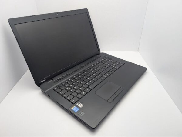 Ноутбук Toshiba Satellite Pro C70-B / 17.3" (1600x900) TN / Intel Core i5-4210U (2 (4) ядра по 1.7 - 2.7 GHz) / 8 GB DDR3 / 240 GB SSD / Intel HD Graphics 4400 / WebCam / DVD-ROM - Зображення 6