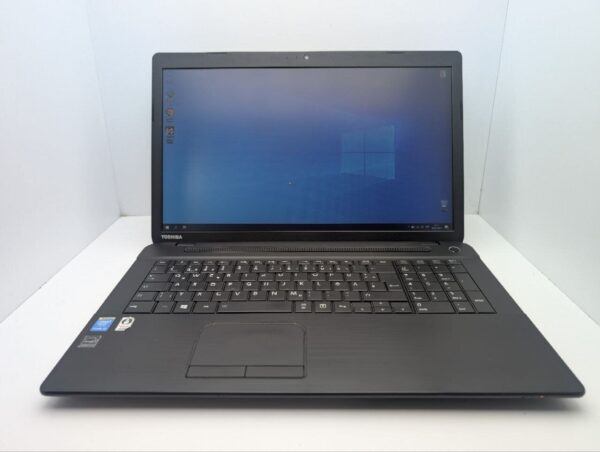 Ноутбук Toshiba Satellite Pro C70-B / 17.3" (1600x900) TN / Intel Core i5-4210U (2 (4) ядра по 1.7 - 2.7 GHz) / 8 GB DDR3 / 240 GB SSD / Intel HD Graphics 4400 / WebCam / DVD-ROM - Зображення 2
