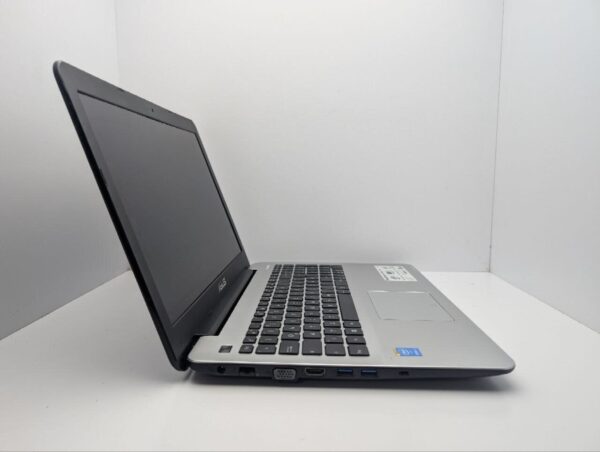 Ноутбук Asus F555L / 15.6" (1366x768) TN / Intel Core i3-5005U (2 (4) ядра по 2.0 GHz) / 8 GB DDR3 / 240 GB SSD / Intel HD Graphics 5500 / WebCam / DVD-ROM - Зображення 4