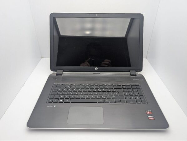 Ноутбук HP Pavilion 17-f005sr / 17.3" (1600x900) TN / AMD A8-6410 (4 ядра по 2.0 - 2.4 GHz) / 8 GB DDR3 / 240 GB SSD / AMD Radeon R7 M260, 2 GB GDDR3, 64-bit / WebCam / DVD-ROM - Зображення 3