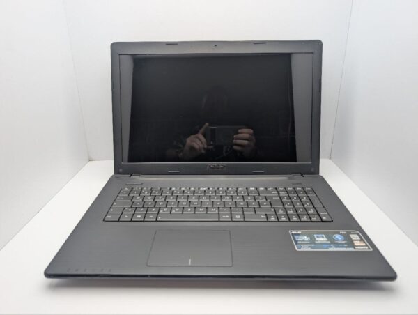 Ноутбук Asus F75A / 17.3'' (1600x900) TN / Intel Pentium B980 (2 ядра по 2.4 GHz) / 8 GB DDR3 / 500 GB HDD / Intel Graphics / WebCam / DVD-ROM - Зображення 3