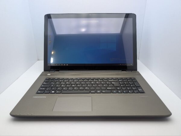Ноутбук Medion Akoya E7416T / 17.3" (1600x900) TN Touch / Intel Pentium 3805U (2 ядра по 1.9 GHz) / 6 GB DDR3 / 120 GB SSD / Intel HD Graphics / WebCam / DVD-ROM - Зображення 2