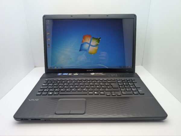 Ноутбук Sony VPCEJ / 17.3" (1600x900) TN / Intel Core i3-2350M (2 (4) ядра по 2.3 GHz) / 6 GB DDR3 / 640 GB HDD / nVidia GeForce 410M, 1 GB GDDR3, 64-bit / WebCam / DVD-ROM - Зображення 2