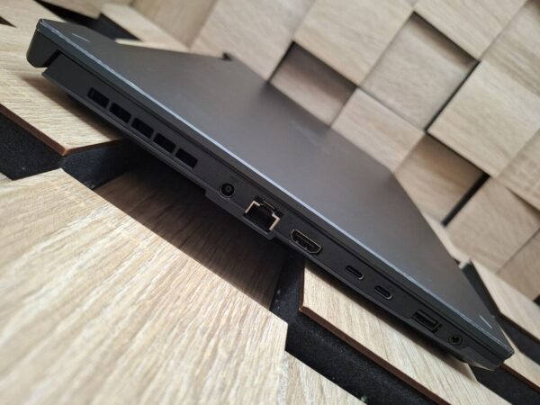 Ігровий ноутбук Asus TUF Gaming A15 FA507XU / 15.6" (1920x1080) IPS / AMD Ryzen 9 7940HS (8 (16) ядер по 4.0 - 5.2 GHz) / 16 GB DDR5 / 512 GB SSD M.2 / nVidia GeForce RTX 4050, 6 GB GDDR6, 96-bit / WebCam - Зображення 5