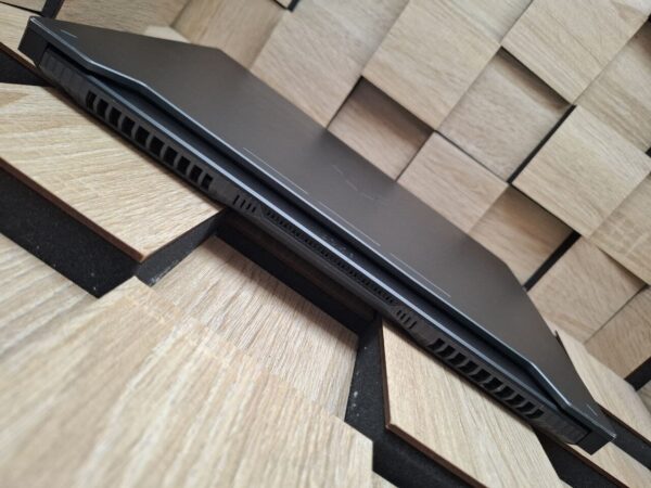 Ігровий ноутбук Asus TUF Gaming A15 FA507XU / 15.6" (1920x1080) IPS / AMD Ryzen 9 7940HS (8 (16) ядер по 4.0 - 5.2 GHz) / 16 GB DDR5 / 512 GB SSD M.2 / nVidia GeForce RTX 4050, 6 GB GDDR6, 96-bit / WebCam - Зображення 7