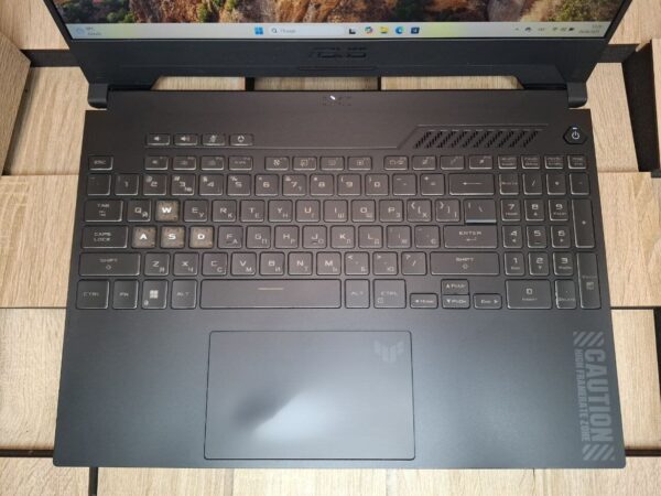 Ігровий ноутбук Asus TUF Gaming A15 FA507XU / 15.6" (1920x1080) IPS / AMD Ryzen 9 7940HS (8 (16) ядер по 4.0 - 5.2 GHz) / 16 GB DDR5 / 512 GB SSD M.2 / nVidia GeForce RTX 4050, 6 GB GDDR6, 96-bit / WebCam - Зображення 4
