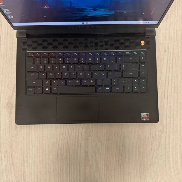 Ігровий ноутбук Dell Alienware m15 R5 / 15.6" (1920x1080) IPS / AMD Ryzen 9 5900HX (8 (16) ядер по 3.3 - 4.6 GHz) / 16 GB DDR4 / 1000 GB SSD NVMe / nVidia GeForce RTX 3070, 8 GB GDDR6, 256-bit / WebCam - Зображення 7
