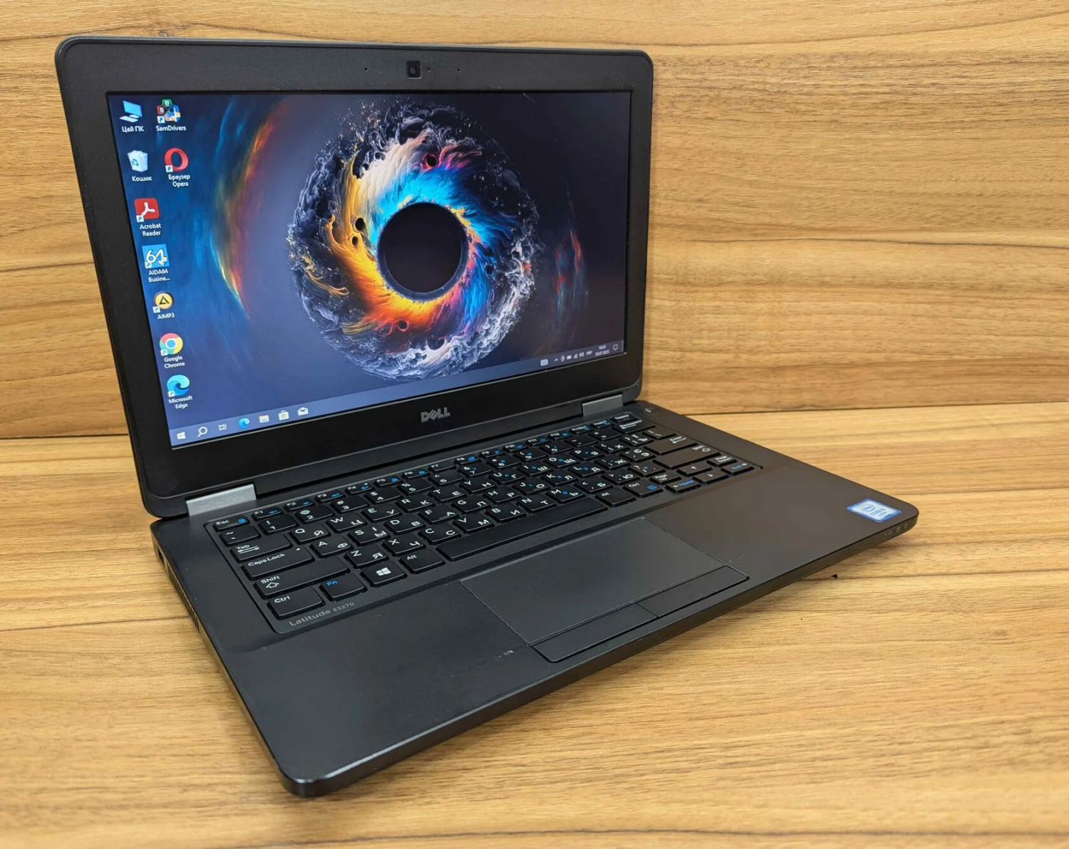 Нетбук Dell Latitude E5270 / 12.5" (1366x768) TN / Intel Core i5-6200U (2 (4) ядра по 2.3 - 2.8 GHz) / 8 GB DDR4 / 240 GB SSD / Intel HD Graphics 520 / WebCam / Windows 10 - Зображення 4