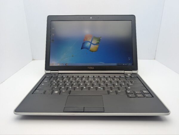 Нетбук Dell Latitude E6220 / 12.5" (1366x768) TN / Intel Core i7-2640M (2 (4) ядра по 2.8 - 3.5 GHz) / 8 GB DDR3 / 320 GB HDD / Intel HD Graphics 3000 / WebCam - Зображення 2