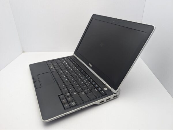 Нетбук Dell Latitude E6220 / 12.5" (1366x768) TN / Intel Core i7-2640M (2 (4) ядра по 2.8 - 3.5 GHz) / 8 GB DDR3 / 320 GB HDD / Intel HD Graphics 3000 / WebCam - Зображення 7