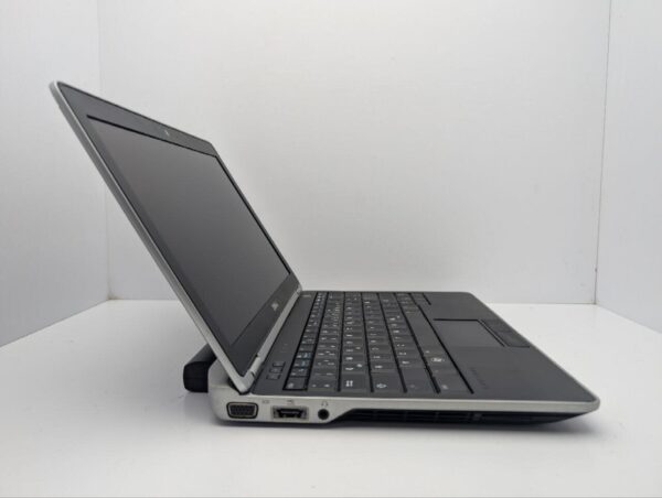 Нетбук Dell Latitude E6220 / 12.5" (1366x768) TN / Intel Core i7-2640M (2 (4) ядра по 2.8 - 3.5 GHz) / 8 GB DDR3 / 320 GB HDD / Intel HD Graphics 3000 / WebCam - Зображення 5