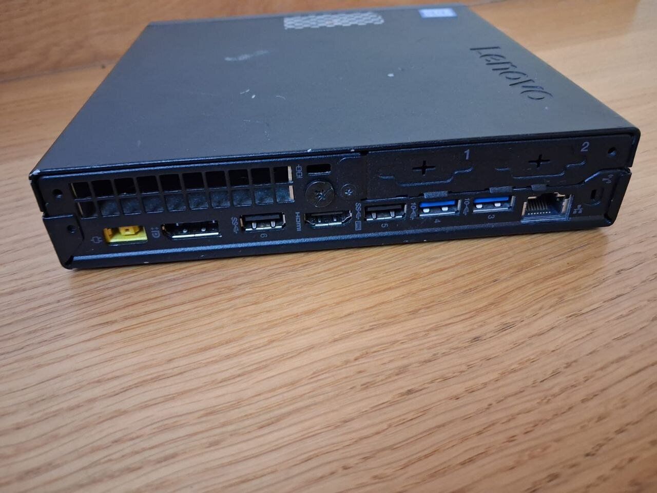 Неттоп Lenovo ThinkCentre M720q Tiny USFF / Intel Core i3-8100T (4 ядра по 3.1 GHz) / 16 GB DDR4 / 240 GB SSD / Intel UHD Graphics 630 / USB 3.1 / Блок живлення в комплекті - Зображення 3