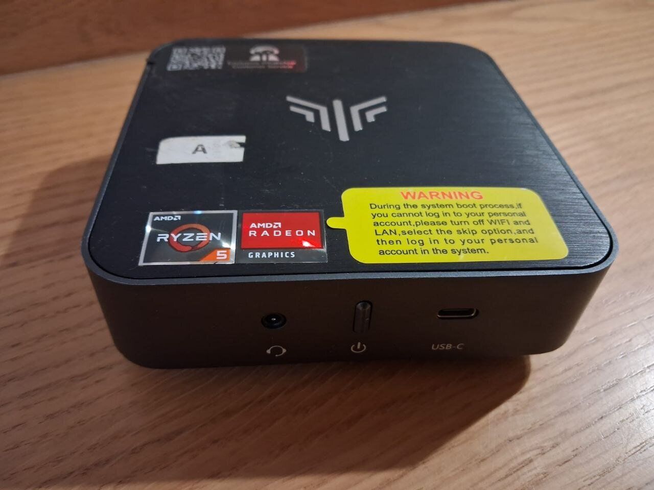 Неттоп NiPoGi AM02 USFF / AMD Ryzen 5 3500U (4 (8) ядра по 2.1 - 3.7 GHz) / 16 GB DDR4 / 512 GB SSD / AMD Radeon Vega 8 Graphics / HDMI / DisplayPort / Wi-Fi + Блок живлення - Зображення 3