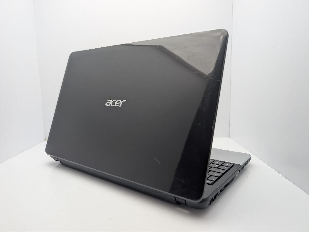 Ноутбук Acer Aspire E1-531 / 15.6" (1366x768) TN / Intel Pentium B960 (2 ядра по 2.2 GHz) / 6 GB DDR3 / 500 GB HDD / Intel HD Graphics / WebCam / DVD-ROM - Зображення 8