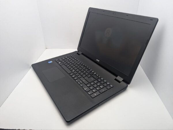 Ноутбук Acer Aspire ES1-711 / 17.3" (1600x900) TN / Intel Pentium N3540 (4 ядра по 2.16 - 2.66 GHz) / 8 GB DDR3 / 120 GB SSD / Intel HD Graphics / WebCam / DVD-ROM - Зображення 7